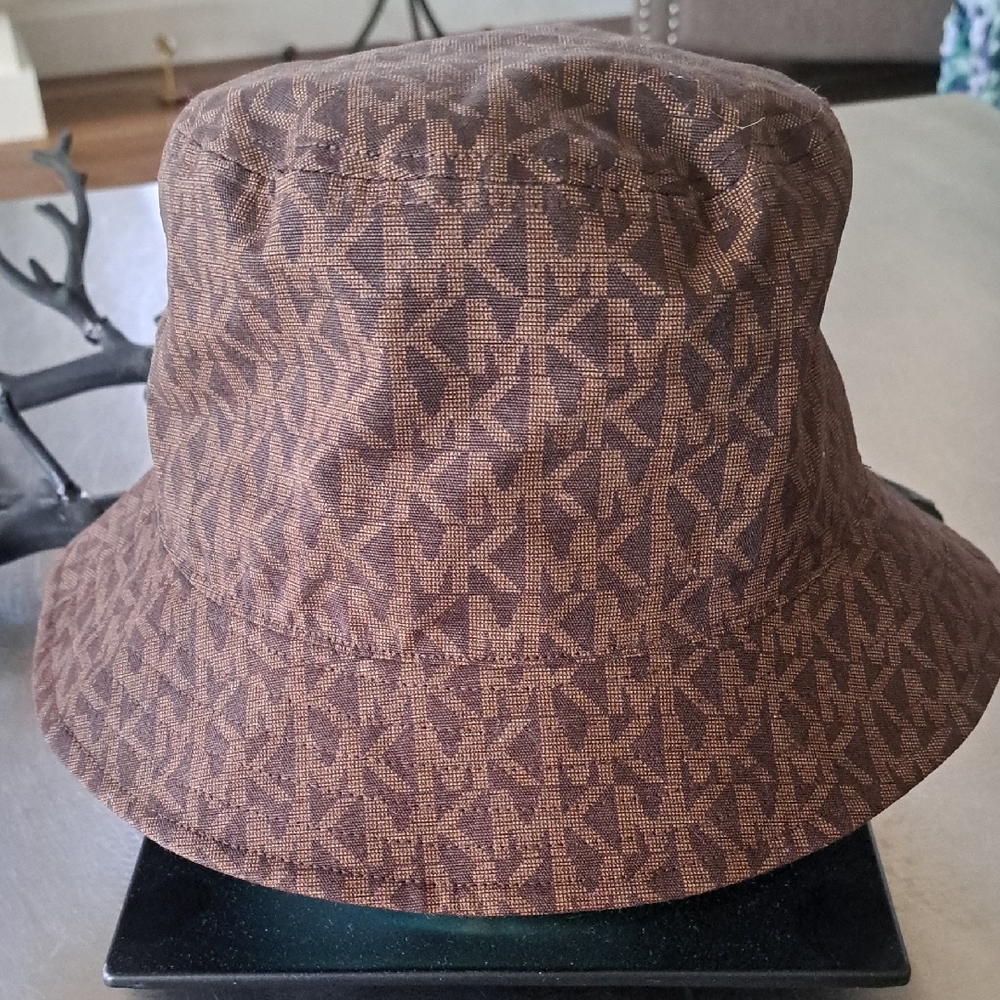 NWOT MICHAEL KORS Brown Bucket Hat. NEVER WORN. S/M Unisex